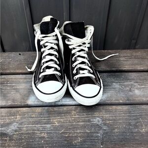 Classic Black and White converse high top Sneakers size 7.5 women’s ready to we